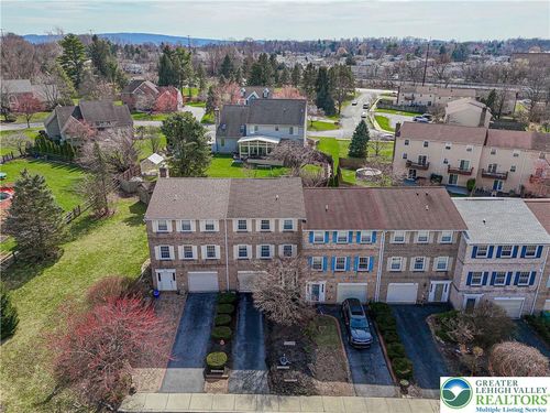 1069 Barnside Rd, ALLENTOWN, PA, 18103-6061 | Card Image