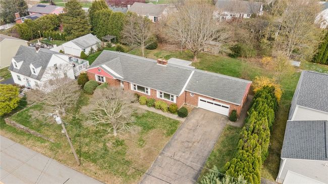 21 Top St, House other with 3 bedrooms, 3 bathrooms and 8 parking in Westerly RI | Image 4