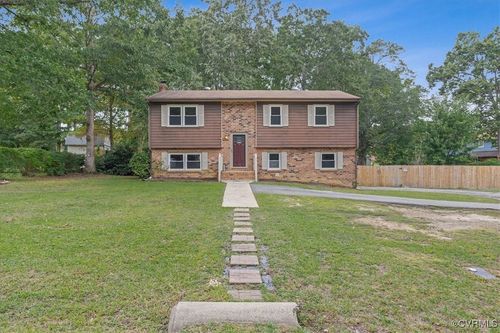 121 Hollyberry Ln, Prince George, VA, 23875-2506 | Card Image