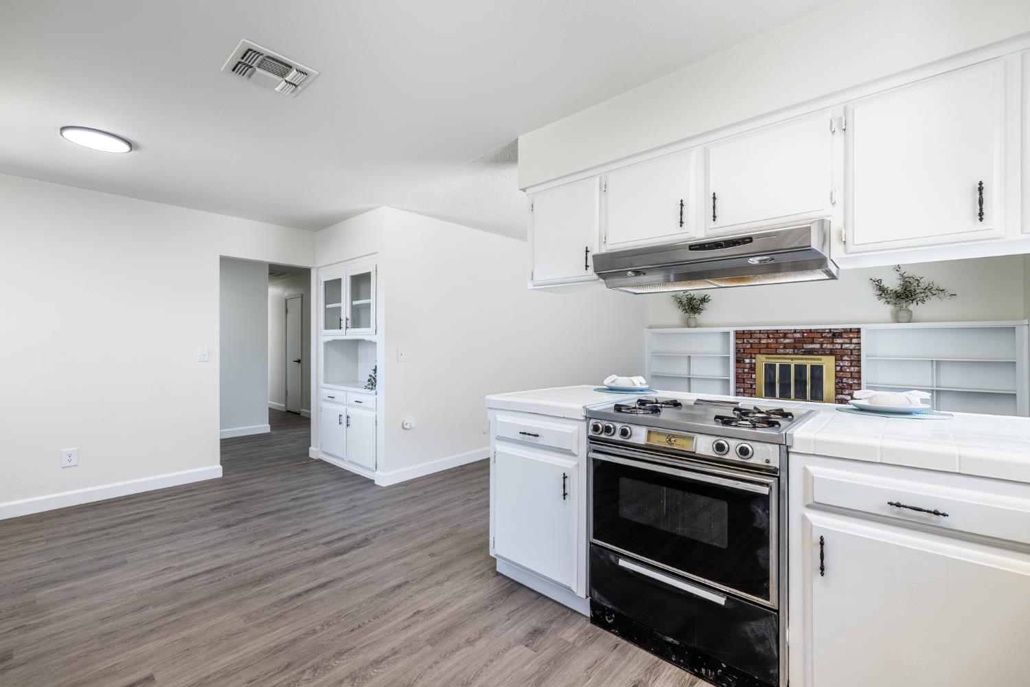 Residential in Hanford 5