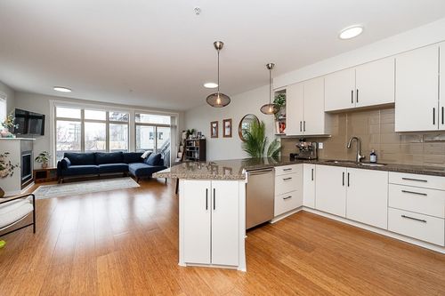220-6111 London Rd, Richmond, BC, V7E3S3 | Card Image