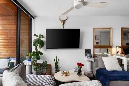 unit-320-900 S 1st St, Austin, TX, 78704-1688 | Card Image