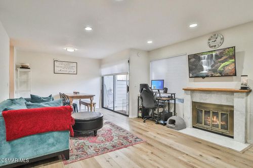 4-6542 Twin Circle Ln, Simi Valley, CA, 93063-6432 | Card Image