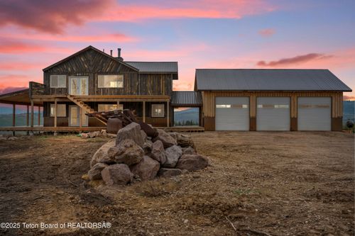 118 Upper Picnic Ridge Rd, Bondurant, WY, 82922-5050 | Card Image