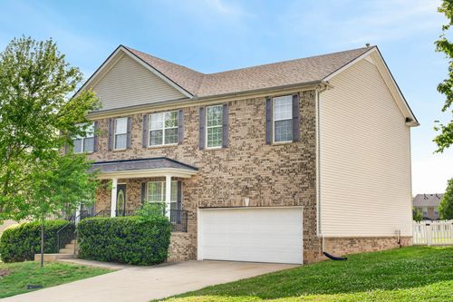 183 Vintage Cir, Hendersonville, TN, 37075-4082 | Card Image