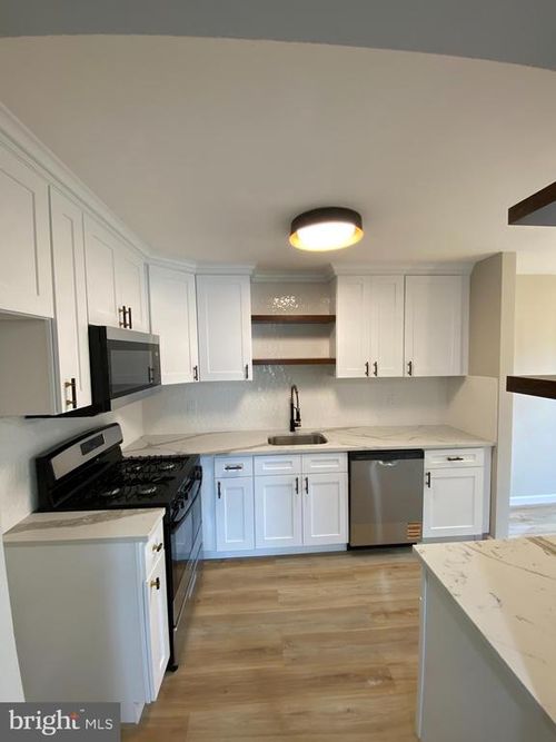 802 Begonia Ct, Jackson, NJ, 08527-4140 | Card Image