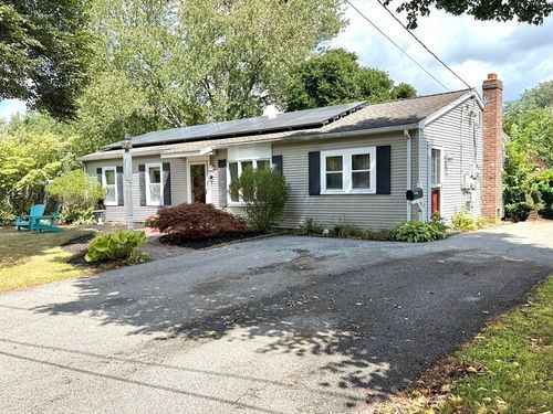534 Hogg Memorial Dr, Whitman, MA, 02382-1831 | Card Image