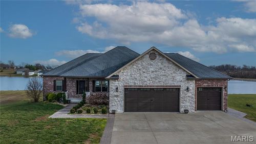 520 Lakeview Crossing, Cape Girardeau, MO, 63701 | Card Image
