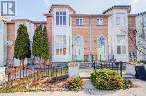 195 Shirley Dr, Richmond Hill, ON, L4S1T3 | Card Image