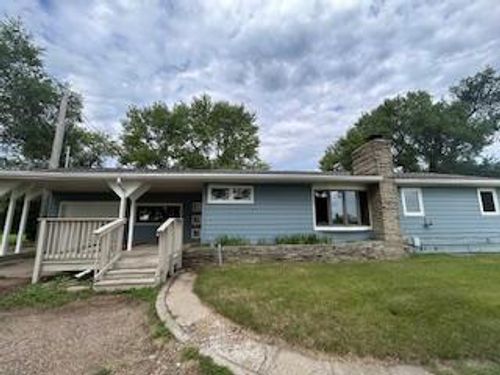 3204 S Us Highway 281, ABERDEEN, SD, 57401-8738 | Card Image