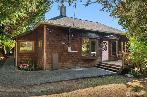 9705 Sw Burton Drive, Vashon, WA, 98070 | Card Image