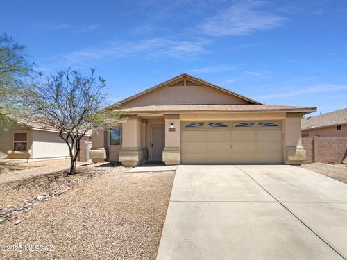 8233 E Sundew Dr, Tucson, AZ, 85710-8678 | Card Image