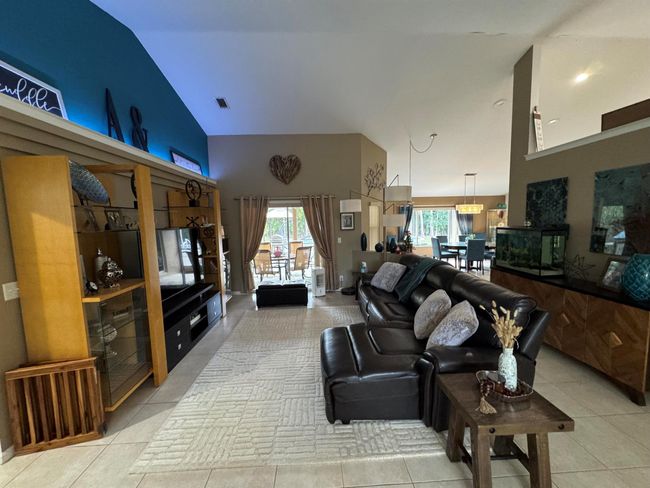 15664 89 Th Pl N, House other with 4 bedrooms, 2 bathrooms and null parking in Loxahatchee FL | Image 15