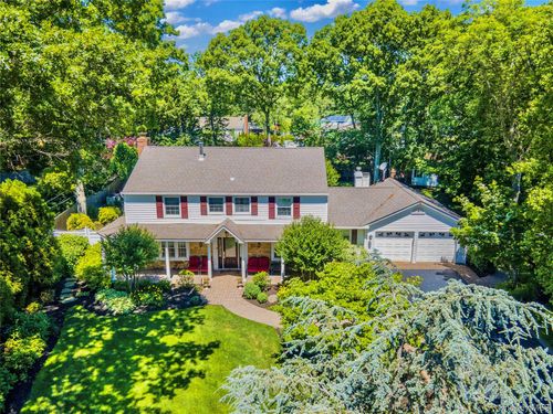 32 Westmoylan Ln, Coram, NY, 11727-1121 | Card Image