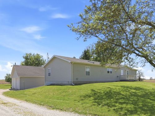 10078 State Route 9, Hoopeston, IL, 60942-6132 | Card Image