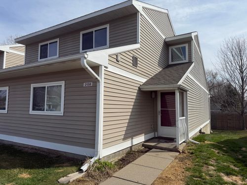 2138 Stone School Cir, Ann Arbor, MI, 48108-2353 | Card Image
