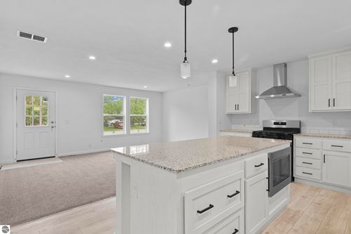 603 Paw Paw St, Kalkaska, MI, 49646-7930 | Card Image