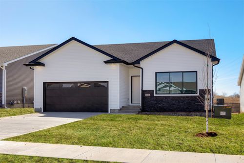 5526 167th St, Grimes, IA, 50111 | Card Image