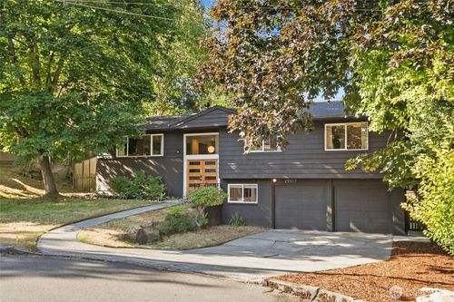 20417 55th Pl Ne, Lake Forest Park, WA, 98155-1811 | Card Image