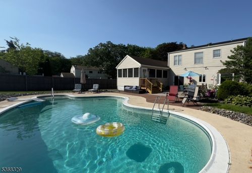 15 Grier Rd, Somerset, NJ, 08873-2307 | Card Image