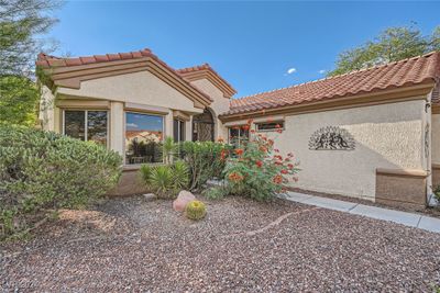 2121 Hot Oak Ridge Street, House other with 3 bedrooms, 2 bathrooms and null parking in Las Vegas NV | Image 3