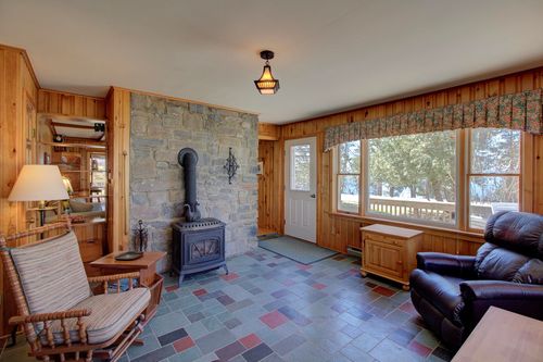 4131 W Shore Rd, Isle La Motte, VT, 05463-9855 | Card Image