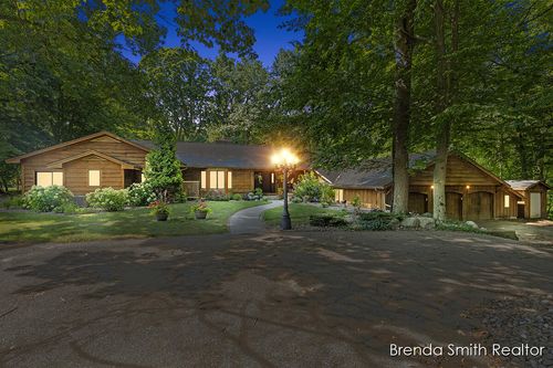 9141 Shady Ridge Dr, Sparta, MI, 49345-8217 | Card Image