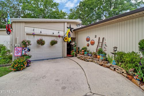 2-33 Big Horn Loop, Crossville, TN, 38572-1507 | Card Image