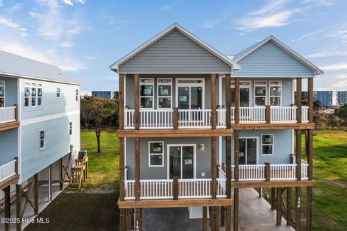 146 Sea Gull Ln, N Topsail Beach, NC, 28460-8288 | Card Image