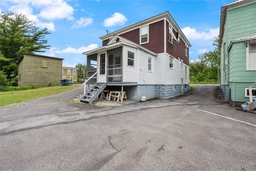 3 Seneca Ave, Oneida, NY, 13421-2555 | Card Image