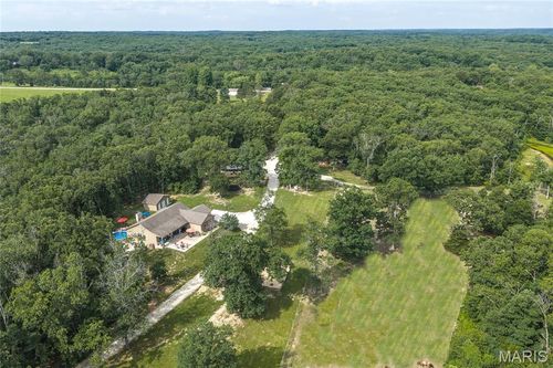 956 Rustling Oaks Ln, Sullivan, MO, 63080-4548 | Card Image