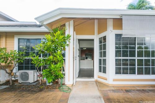 1h-240 Mananai Pl, Honolulu, HI, 96818-1861 | Card Image