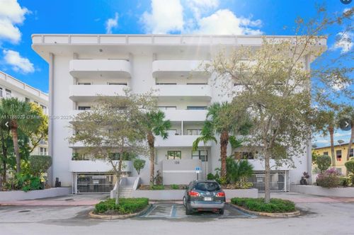 apt-2f-130 S Shore Dr, Miami Beach, FL, 33141-3983 | Card Image