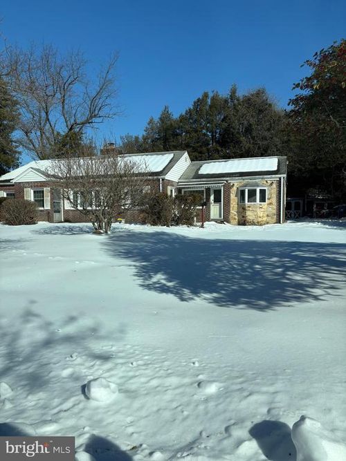 203 Rolling Green Ave, NEW CASTLE, DE, 19720-4719 | Card Image