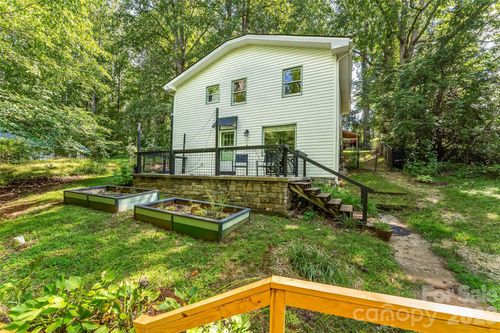 141 Silversteen Dr, Brevard, NC, 28712-3927 | Card Image