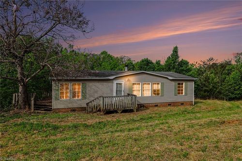 1376 Harris Road, Walnut Cove, NC, 27052 | Card Image