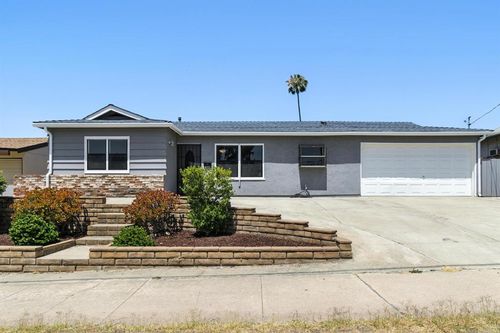 9352 Carlton Hills Blvd, Santee, CA, 92071-2501 | Card Image