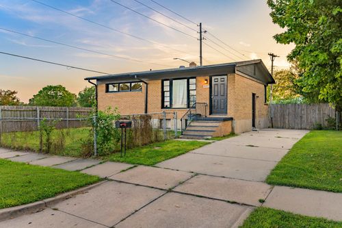 2337 S Glenn St, Wichita, KS, 67213-3131 | Card Image