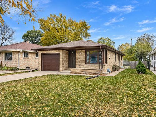 1818 N 117th Street, Wauwatosa, WI, 53226 | Card Image