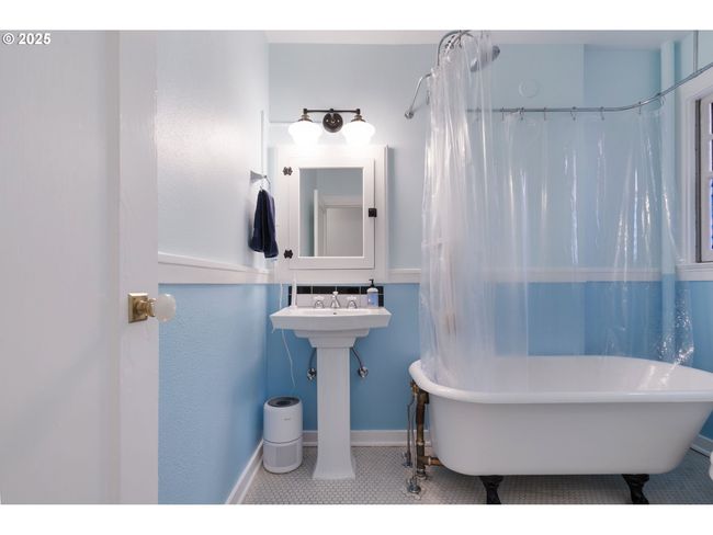 APT-210 - 1811 Nw Couch St, Condo with 1 bedrooms, 1 bathrooms and null parking in Portland OR | Image 12