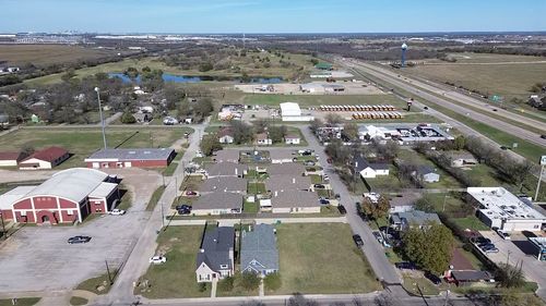413 E 5th St, Ferris, TX, 75125-2200 | Card Image