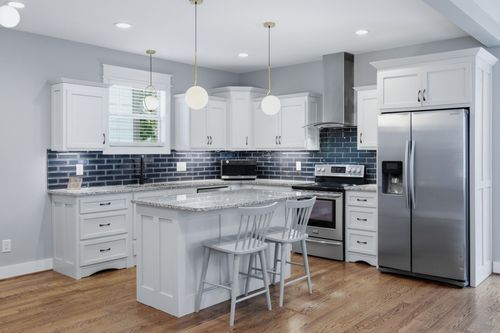 a-913A Cahal Ave, Nashville, TN, 37206-3308 | Card Image