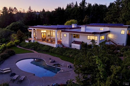 3975 Chanate Rd, Santa Rosa, CA, 95404-1962 | Card Image