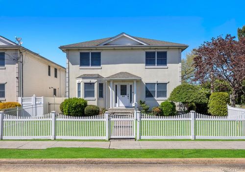 64 Cottage Pl, Mineola, NY, 11501-3014 | Card Image