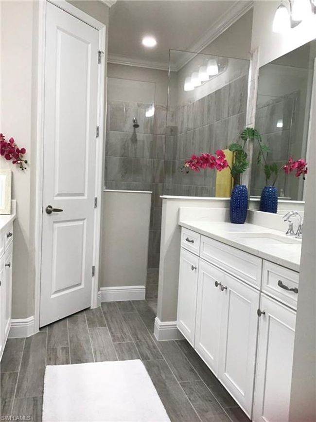 2191 Marquesa Cir, Condo with 2 bedrooms, 2 bathrooms and null parking in NAPLES FL | Image 14