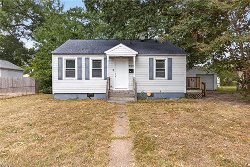 805 Paul Street, Newport News, VA, 23605 | Card Image