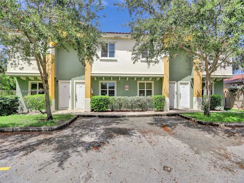 425-425 Nw 40th Ct, Oakland Park, FL, 33309-5137 | Card Image