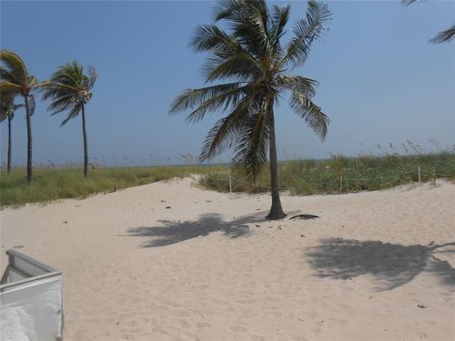 apt-210-4540 N Ocean Dr, Lauderdale By The Sea, FL, 33308-3627 | Card Image