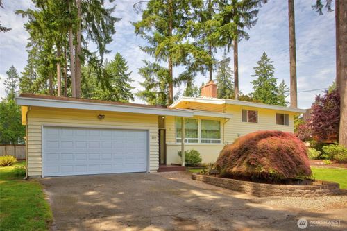 2015 152nd Pl Se, Bellevue, WA, 98007-6353 | Card Image