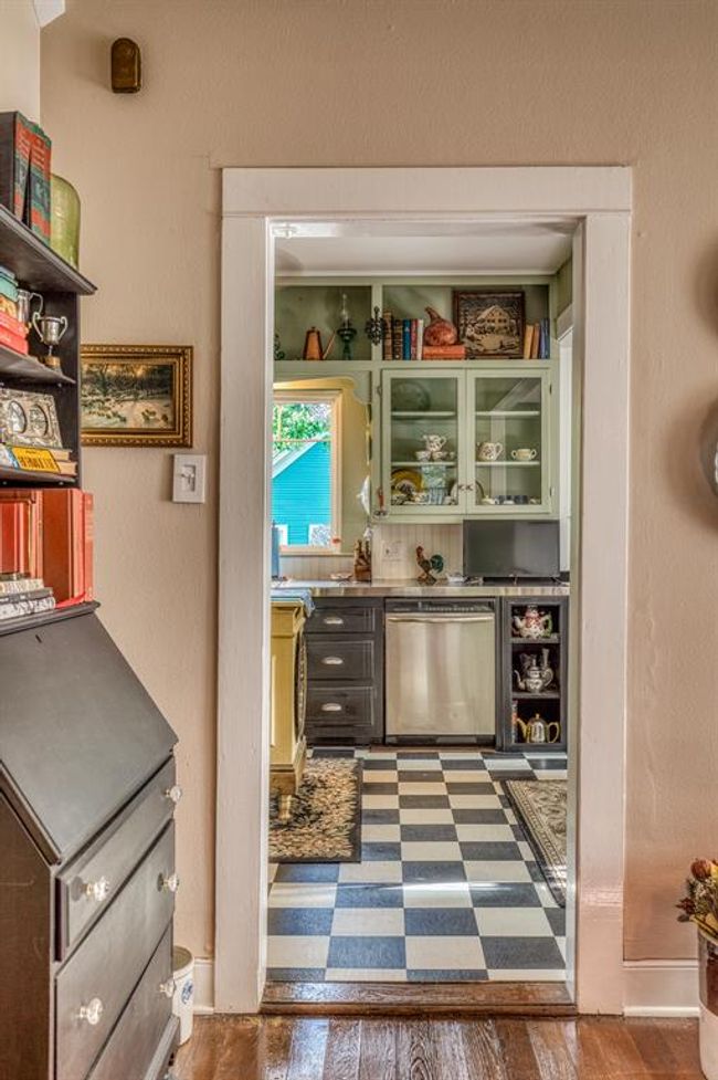 314 W Vulcan St, House other with 2 bedrooms, 1 bathrooms and 1 parking in Brenham TX | Image 10